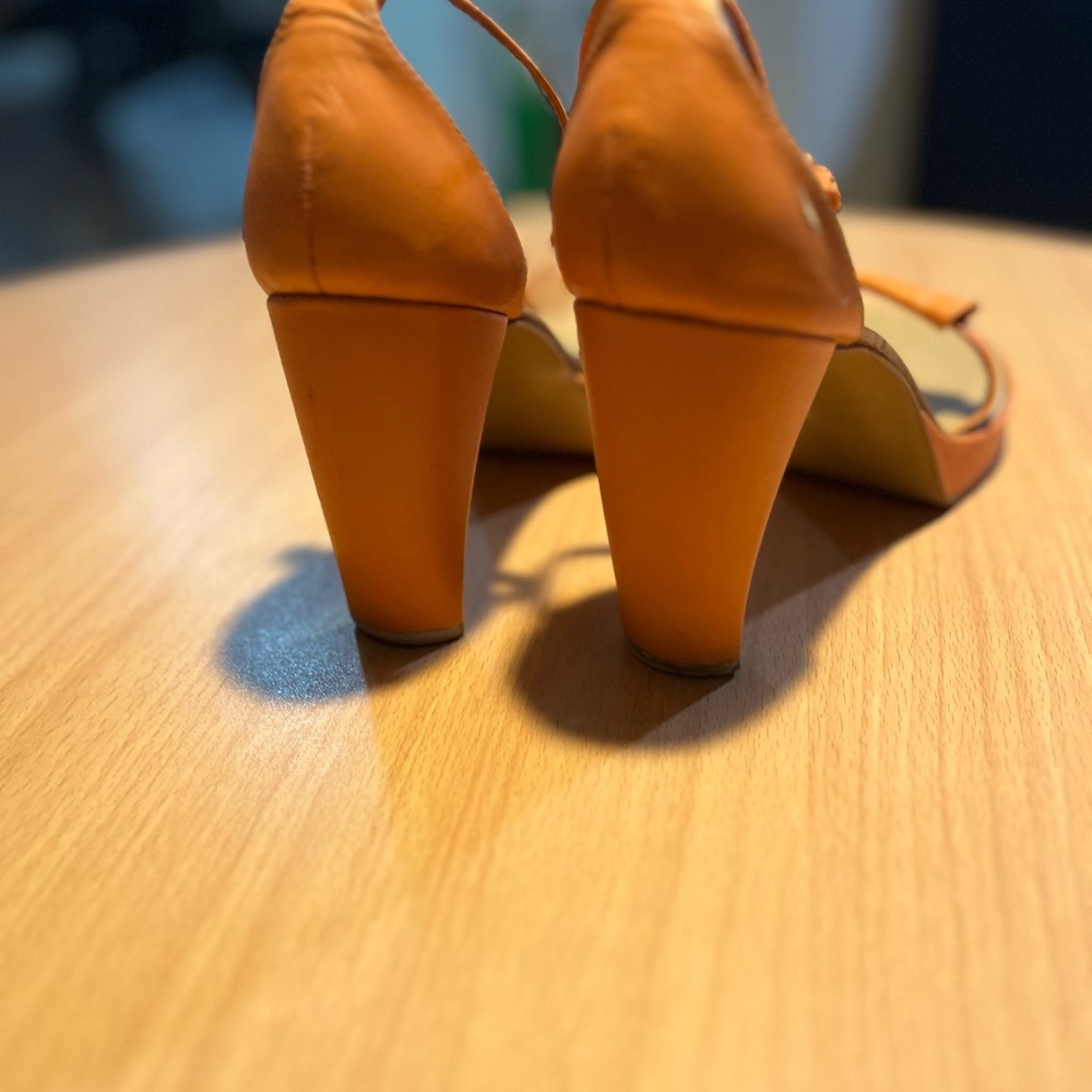 Elegant Women's Coral Heels, by BCBGMaxAzria - Picture 11 of 14